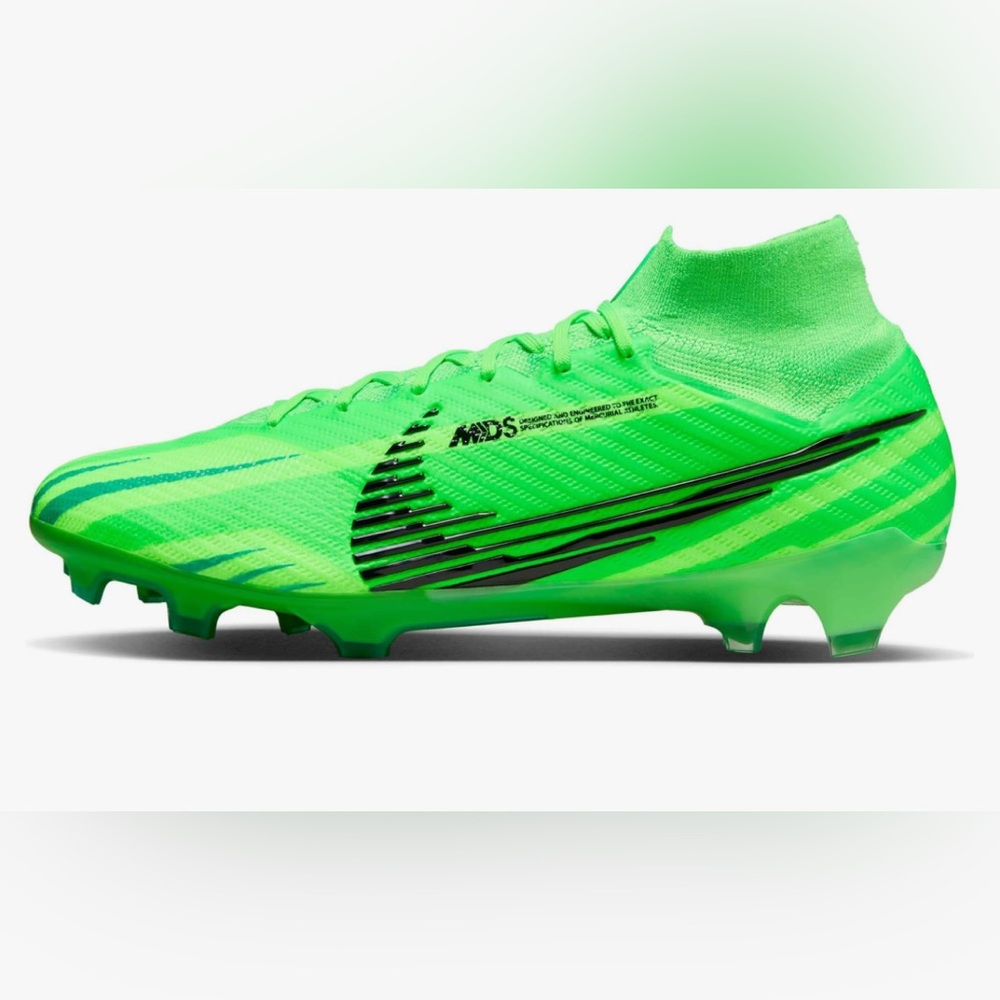 Soccer cleats! 
Gently used! 
Very good price!
Mercurial Dream Speed